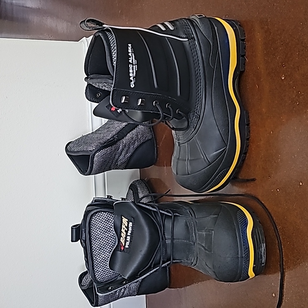 Baffin safety toe pac boot